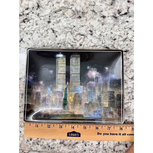 TWIN TOWERS New York City NYC Bradford Exchange Tray numbered 2002 - Picture 2 of 9